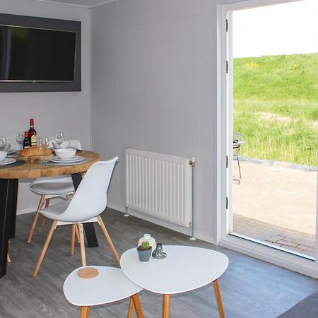 Beautiful Home In Sint-Annaland With Kitchen Exterior foto