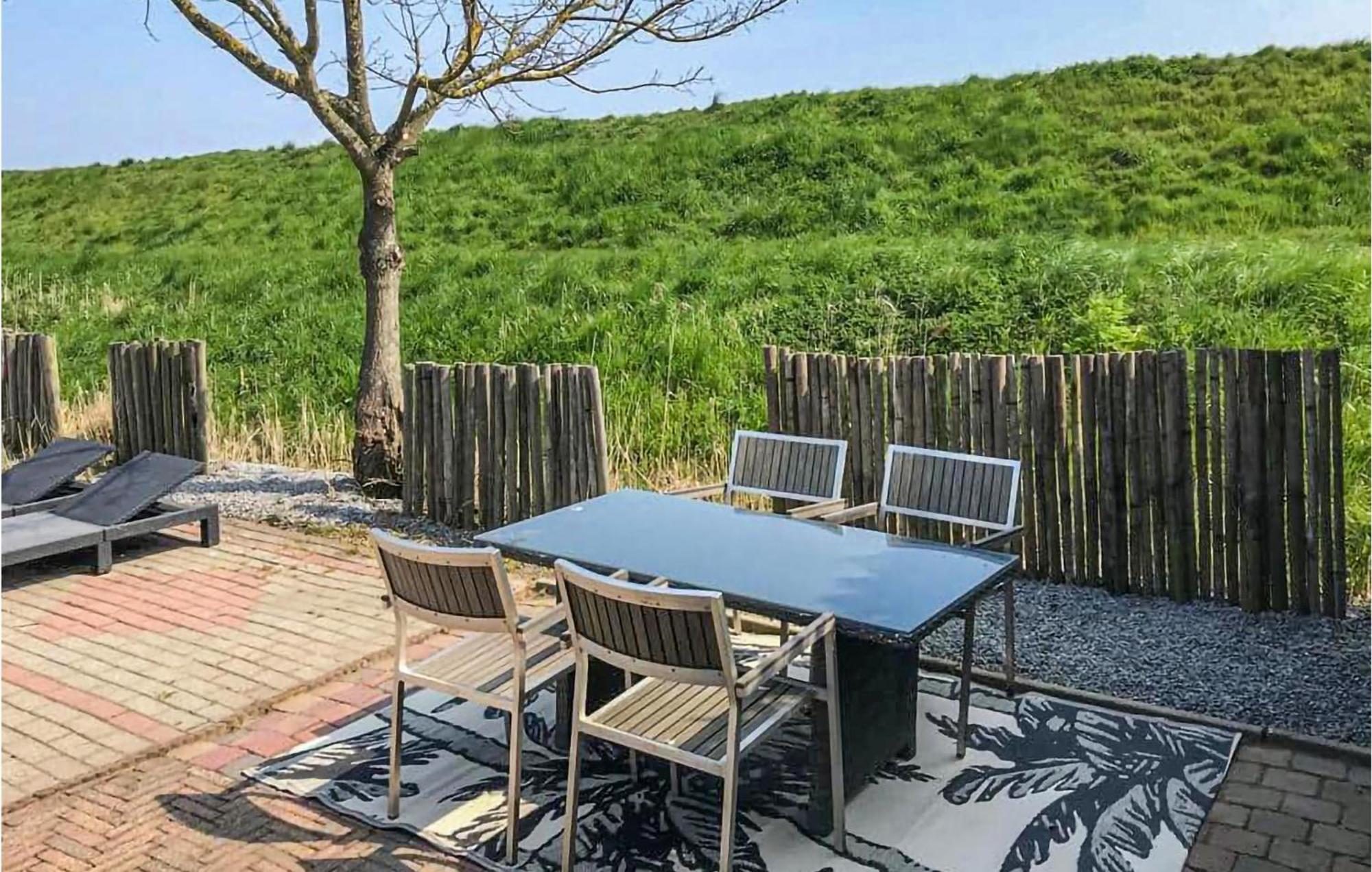 Beautiful Home In Sint-Annaland With Kitchen Exterior foto